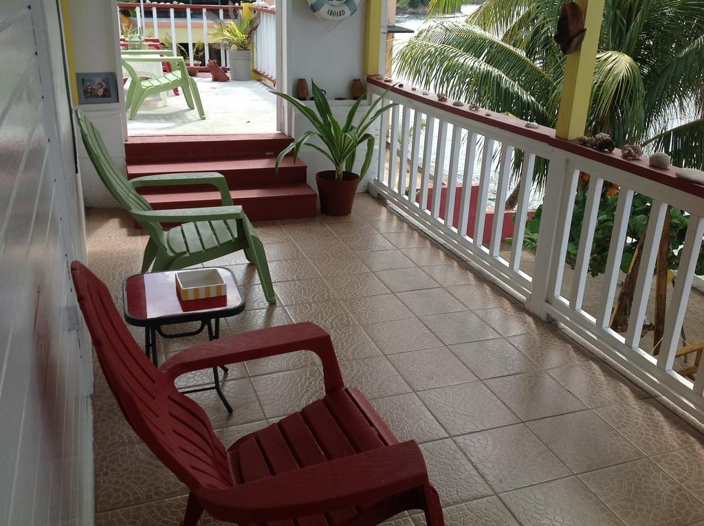 Rainbow Beach Apartments & Rooms Calibishie 객실 사진